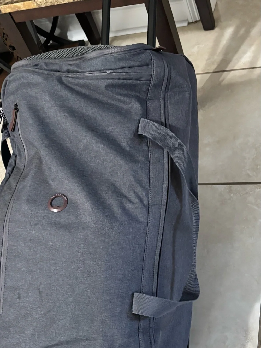 Men's Charcoal Gray Rolling Duffel Bag - Versatile Travel Carry
